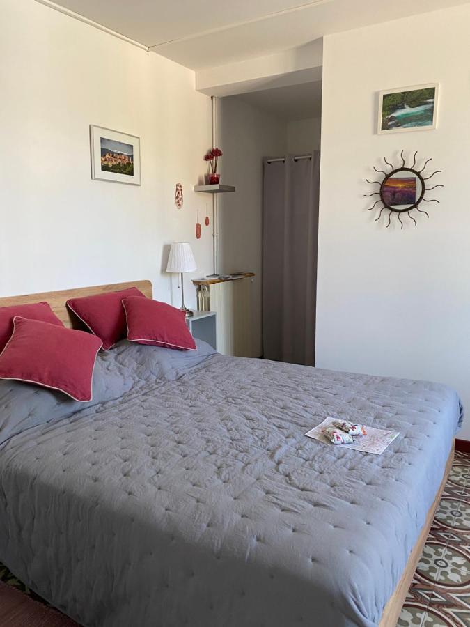 Cote Court Bed & Breakfast L'Isle-sur-la-Sorgue Exterior photo